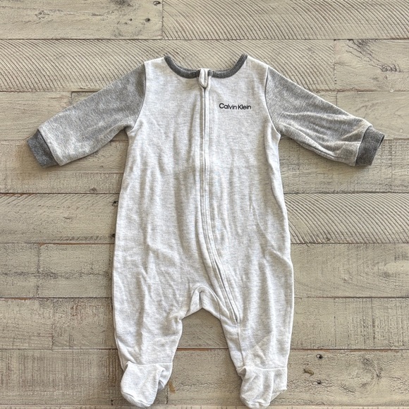 Calvin Klein Other - Calvin Klein Light Gray Kids Footie